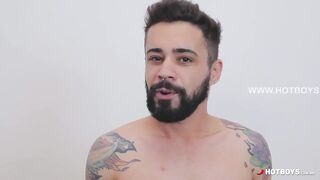Spanyol csávót dugják a méretes farkú barna pasik