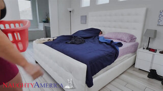Naughty America - London River és a fiatal farok