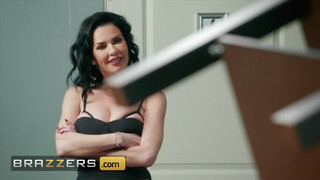 Brazzers - Veronica Avluv hátsója megbaszva
