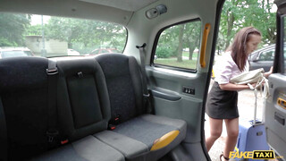 Fake Taxi  - Méretes mellű fiatal csajszi megdöngetve