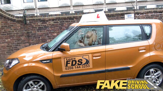Fake Driving School - Tini hölgyemény az oktatóval közösül