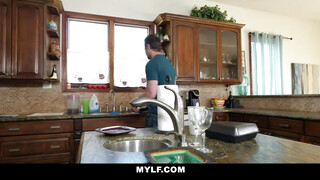 Mylf - Cali Lee a izgató spanyol milf