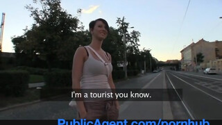 PublicAgent - Rövid hajú lány kúrni akar