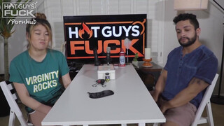Hot guys fuck - a japán hölgyemény nagyon örül a hatalmas fasznak