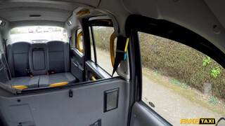 Fake Taxi - Ava Austen popóba baszva