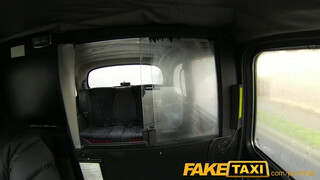 FakeTaxi - Világos Szőke méretes seggű csaj meghágva