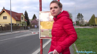 Public Agent - Amatőr picsa pénzért bekúrva