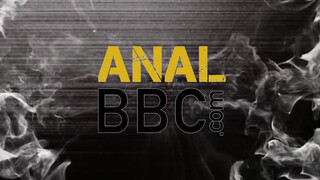 ANALIZED - Anna Rey befogadja a méretes csoki pélót