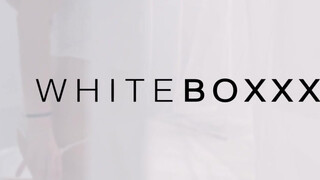 WhiteBoxxx - hatalmas picsájú kiscsaj reggel is akar kefélni