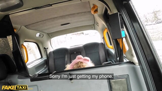 Fake Taxi - Gyönyörű latin nőci bekúrva a taxiban
