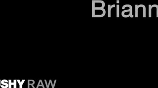 TUSHYRAW - Brianna a gyönyörű latin amerikai milf
