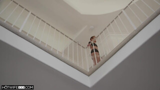 HOTWIFEXXX - Rövid hajú asszony meghágva