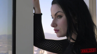 análized - Veruca James segglukába csoki kárót nyomnak be