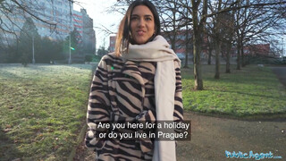 Public Agent - Lena Coxx kiborotvált picsája megbaszva