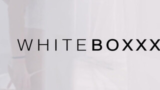 WHITEBOXXX - Francys Belle a méretes didkós picsa