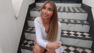 Lily Phillips a szomszéd hapsival kúr