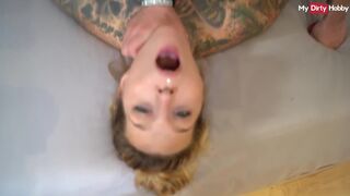 Hardcore német amatőr milf cidázza a méretes fasznak