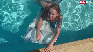 Emma wolf a tüzes spiné aki a medencében kúr vadul