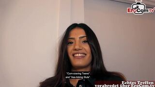 Német geek krapek megdugja a forró latin amerikai milf-et randin