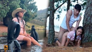 Lil timy alaposan megbasz az erdő közepén
