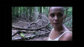 Clara Morgane élvezi a durva két behatolást a méretes farokkal